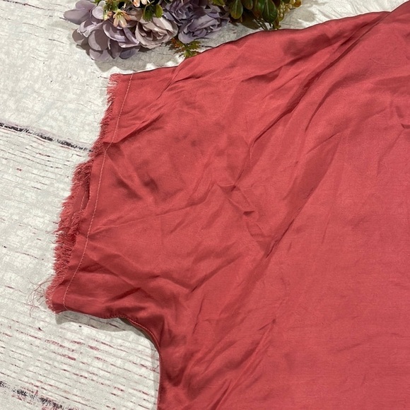 NWT Nation LTD Satin Emory Twisted Marsala Red Velvet Trim Oversized Top - Picture 4 of 11